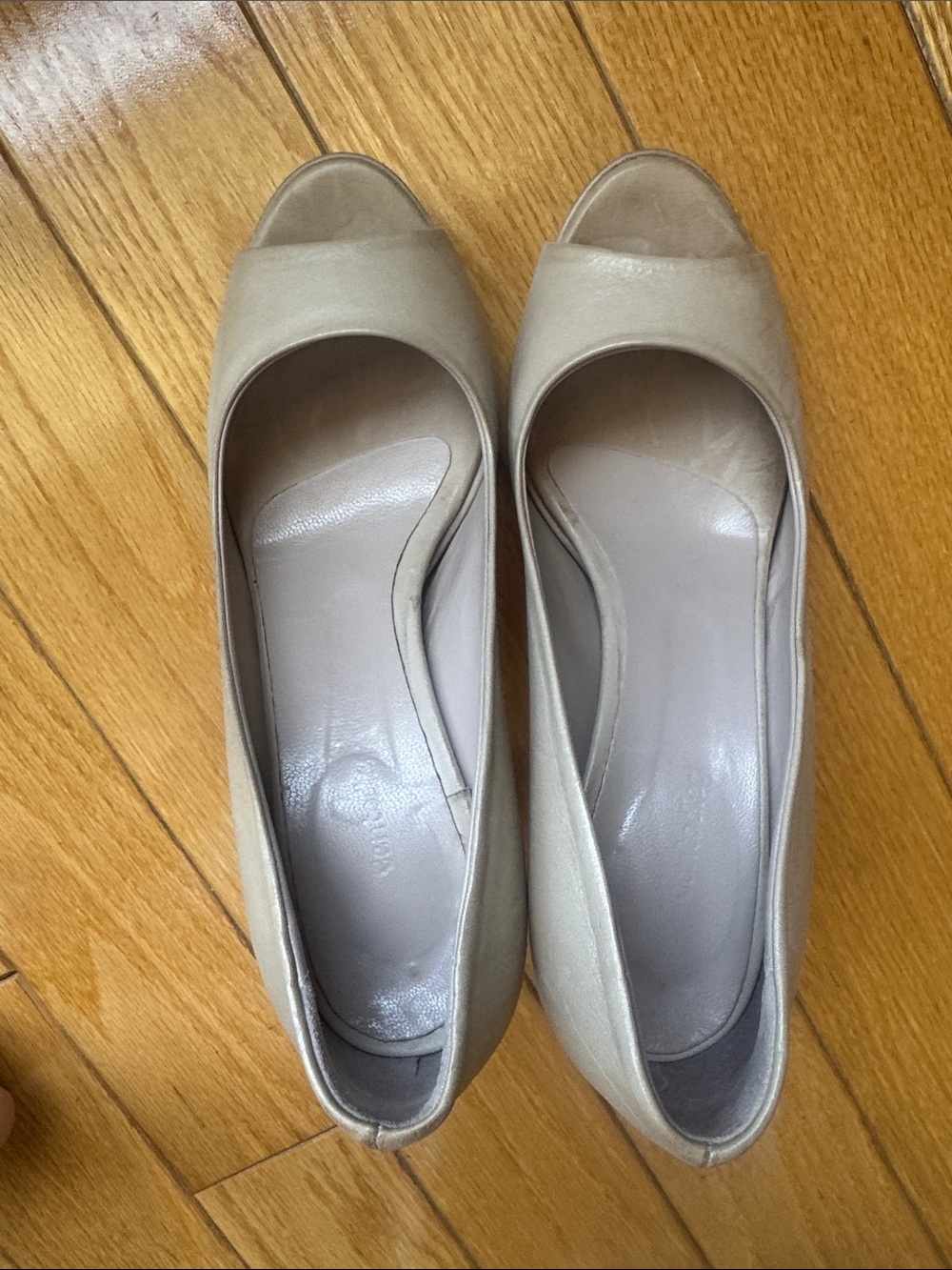 Classic Women's Open-Toe Pumps in Light Beige